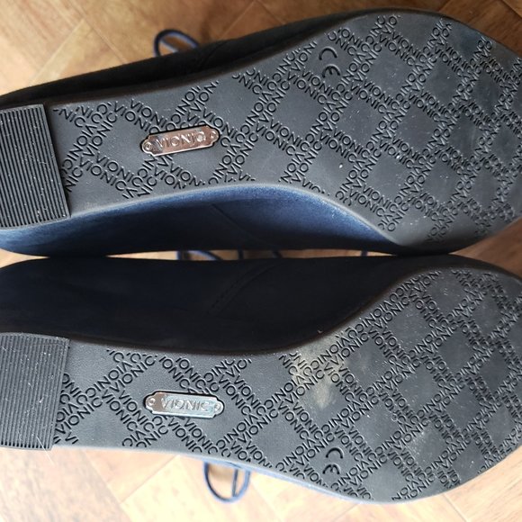 Vionic Becca Suede Wedge Bootie 6.5 - Picture 2 of 7